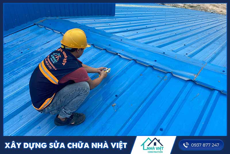 xaydungsuachuanhaviet.vn- thợ làm mái tôn tại huyện Hóc Môn