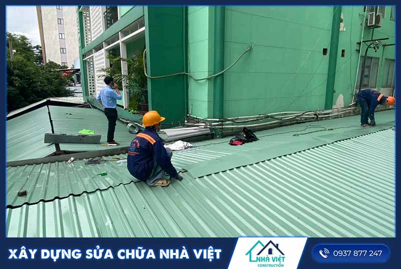 xaydungsuachuanhaviet.vn- thợ làm mái tôn tại huyện Hóc Môn