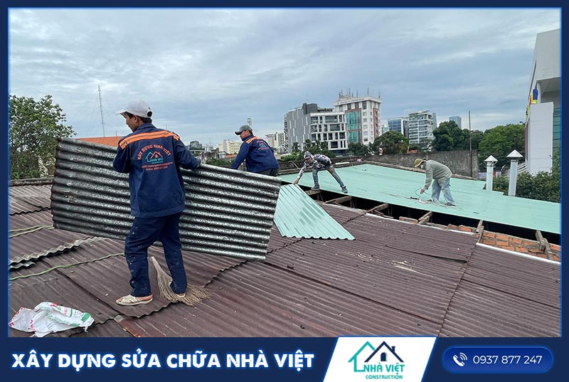 xaydungsuachuanhaviet.vn-thợ chống dột mái tôn tại quận 2