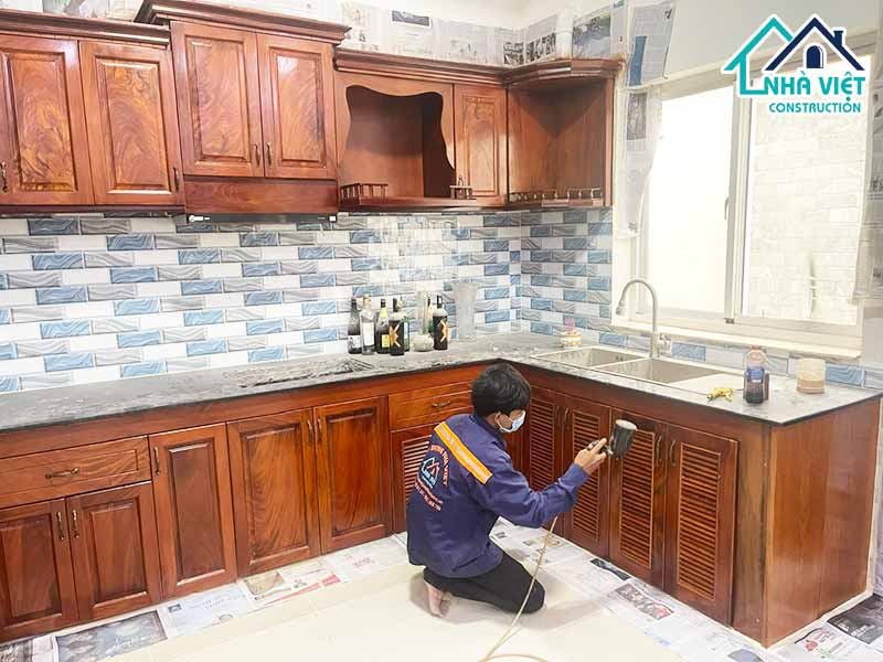 Thi công sơn Pu tủ bếp