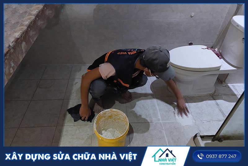 Xử lý sàn nhà vệ sinh bị thấm