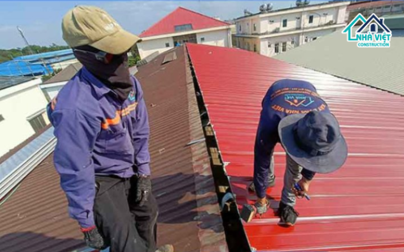 Vì sao nên chọn Nhà Việt Group làm đơn vị thi công mái tôn khu vực TPHCM