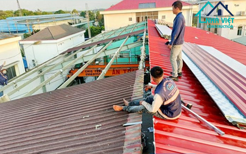 Nhà Việt Group - Đơn vị thi công uy tín cung cấp báo giá làm mái tôn trọn gói minh bạch