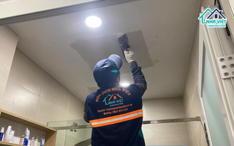 Đội ngũ thợ chống thấm tại quận Gò Vấp của Nhà Việt Group được đào tạo bài bản